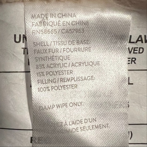 Decorative Heart Accent pillow! - Picture 8 of 8